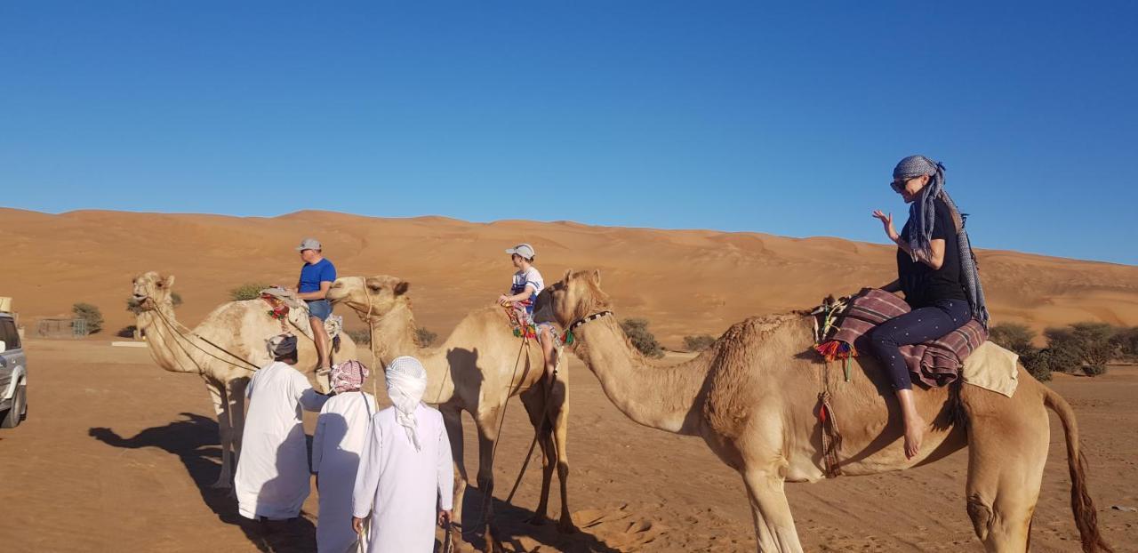 Al Hawiyah Camp Hotel Buitenkant foto