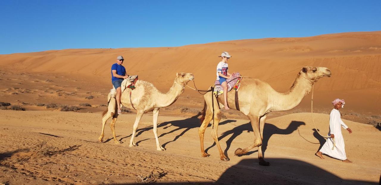 Al Hawiyah Camp Hotel Buitenkant foto